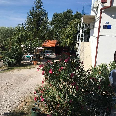 Apartmani Niessner Малинска Экстерьер фото