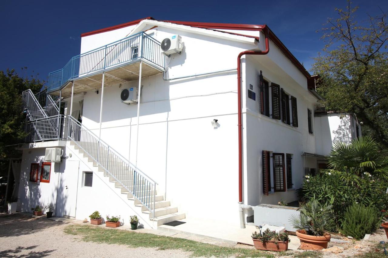 Apartmani Niessner Малинска Экстерьер фото