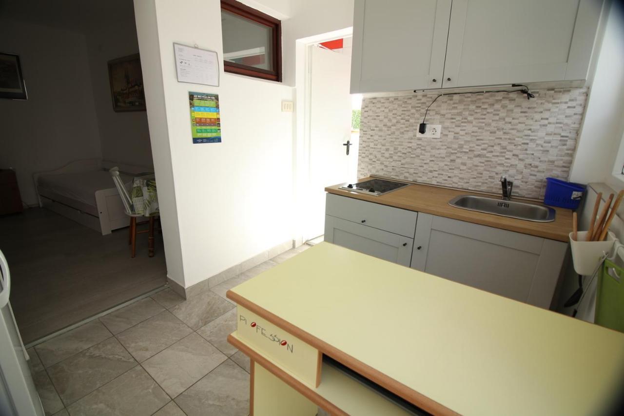 Apartmani Niessner Малинска Экстерьер фото